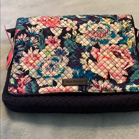 Iconic turnabout crossbody - Picture 2 of 5